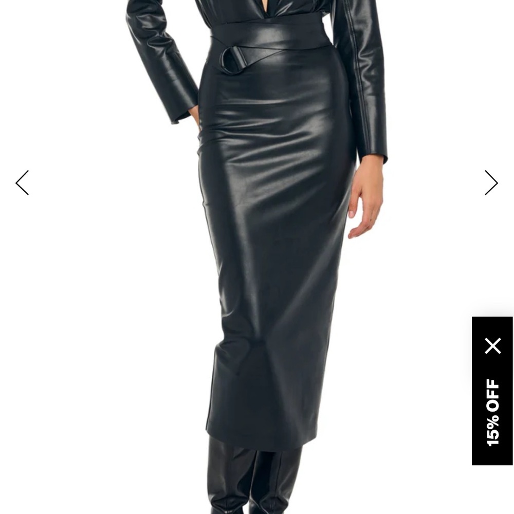 Elegant Black Leather Skirt